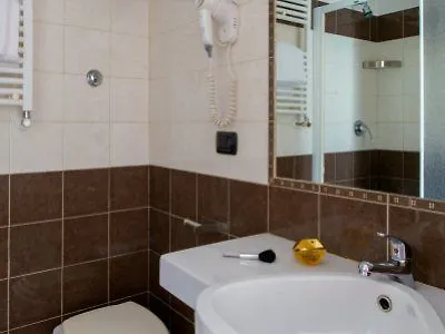 Luciani Hotel 2*